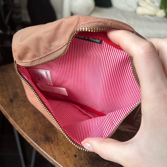 Herschel Supply Co. Fourteen Belt Bag Tan Gold Zipper Adjustable Fanny Pack - Picture 7 of 7